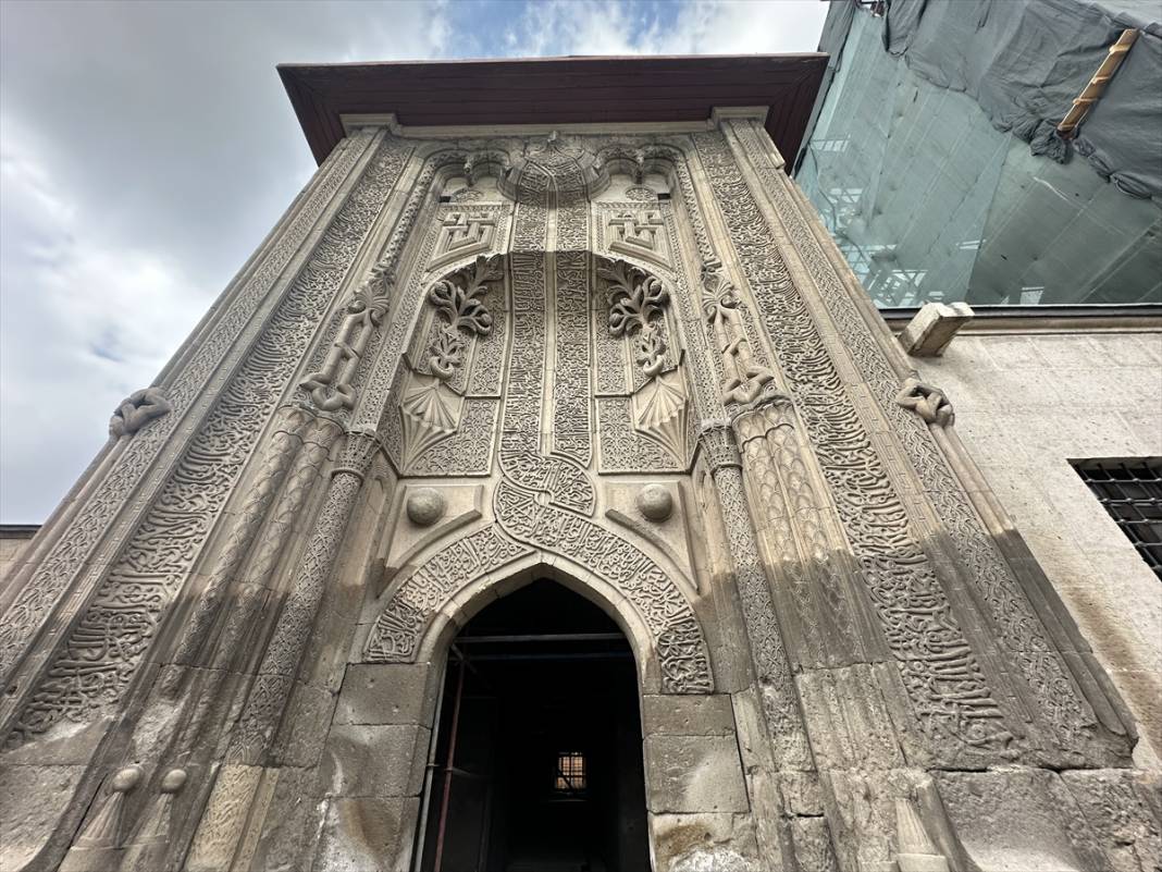 123 yıl önce yıkılan Konya’nın ünlü minaresi yeniden yapılacak 4